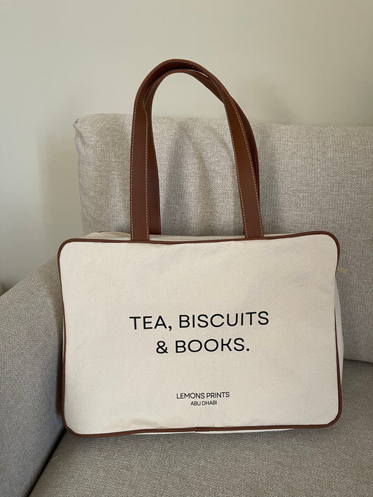 Laura 2.0: Tea, Biscuits, and Books.